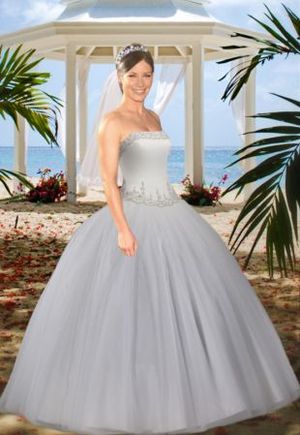 Dania im Brautkleid02.jpg